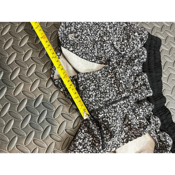 Lululemon Womens Tracker Low-Rise Lined Short 4" Floral Print Size 8 Athletic - Picture 8 of 8